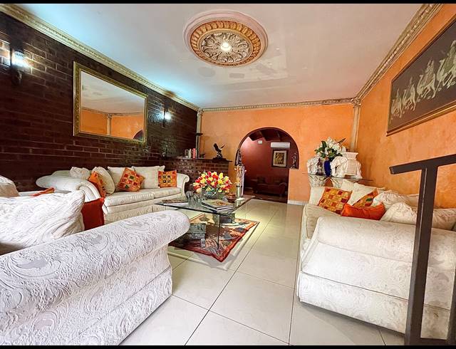 3 BEDROOM HOUSE FOR SALE IN YELLOWWOOD PARK